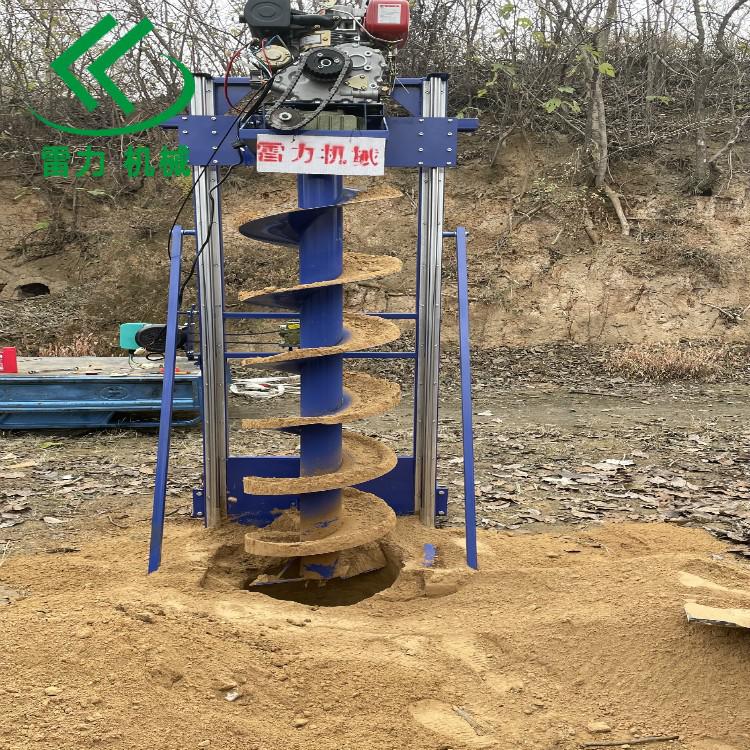 電線桿挖坑機(jī).jpg 電線桿挖坑機(jī).jpg