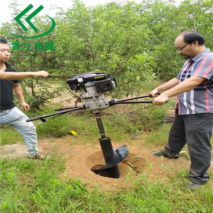 汽油挖樹(shù)坑機(jī)鉆小孔真方便 汽油挖樹(shù)坑機(jī)鉆小孔真方便