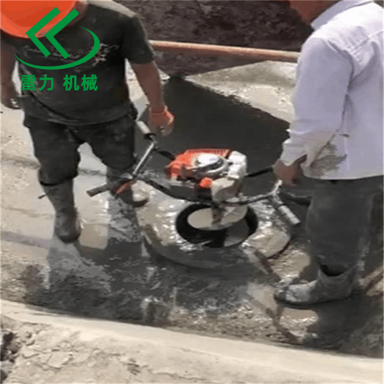 大螺旋鉆孔自動(dòng)打樁機(jī) 大螺旋鉆孔自動(dòng)打樁機(jī)